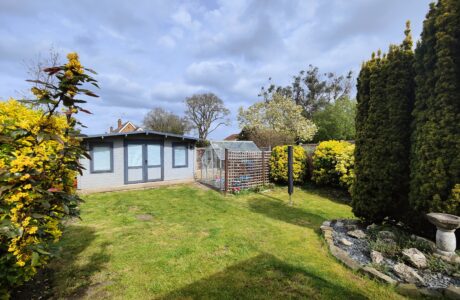 Property Bee - Farm View, Yateley, Hampshire, GU46