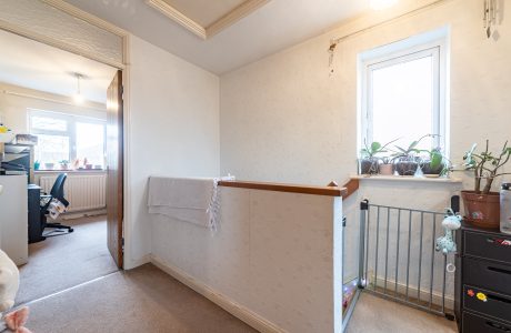Property Bee - Griffon Close, Farnborough, Hampshire, GU14