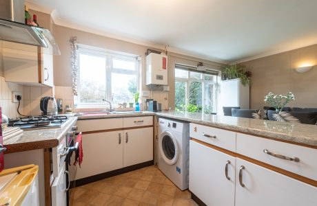Property Bee - Griffon Close, Farnborough, Hampshire, GU14