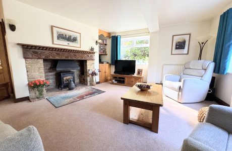 Property Bee - Roundway, Camberley, Surrey