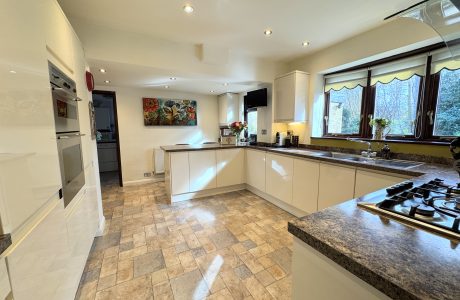 Property Bee - Roundway, Camberley, Surrey