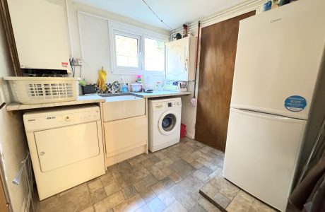 Property Bee - Roundway, Camberley, Surrey