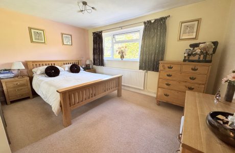Property Bee - Roundway, Camberley, Surrey