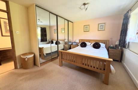 Property Bee - Roundway, Camberley, Surrey