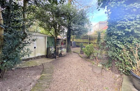 Property Bee - Roundway, Camberley, Surrey