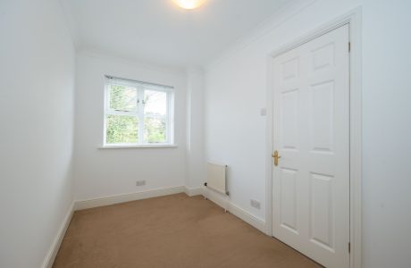 Property Bee - Bembridge Court, Crowthorne, Berkshire, RG45