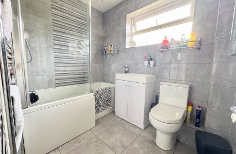 Property Bee - Goddards Lane, Camberley, Surrey