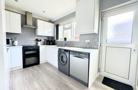 Property Bee - Goddards Lane, Camberley, Surrey