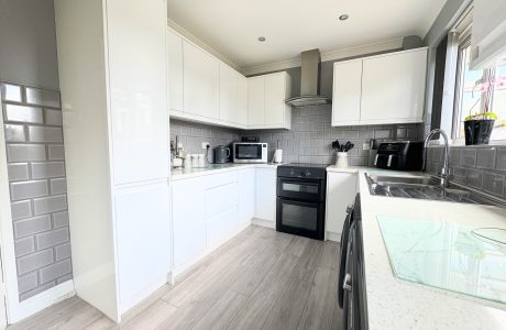 Property Bee - Goddards Lane, Camberley, Surrey