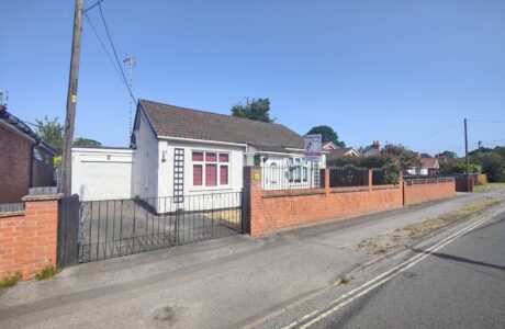 Property Bee - Sandhurst Road, Yateley, Hampshire, GU46