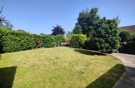Property Bee - Sandhurst Road, Yateley, Hampshire, GU46