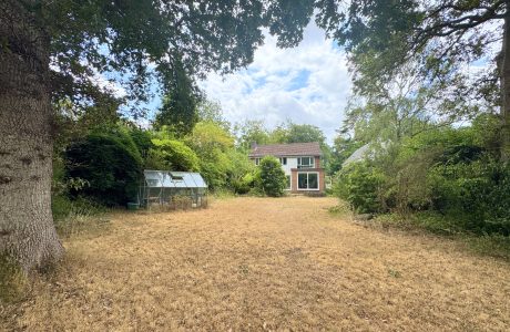 Property Bee - Roundway, Camberley, Surrey