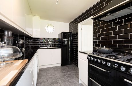 Property Bee - Greenhaven, Yateley, Hampshire, GU46