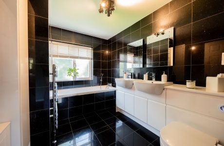 Property Bee - Greenhaven, Yateley, Hampshire, GU46
