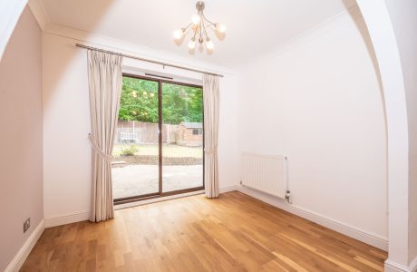 Property Bee - Cannon Close, Sandhurst, Berkshire, GU47