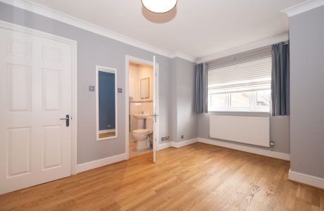 Property Bee - Cannon Close, Sandhurst, Berkshire, GU47