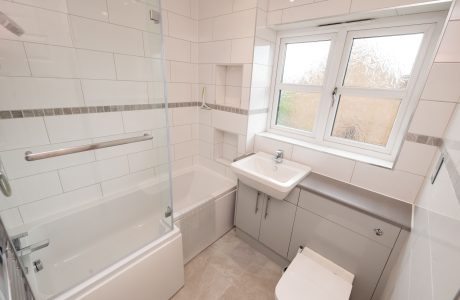 Property Bee - Cannon Close, Sandhurst, Berkshire, GU47