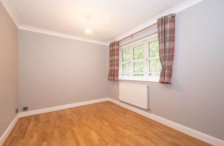 Property Bee - Cannon Close, Sandhurst, Berkshire, GU47