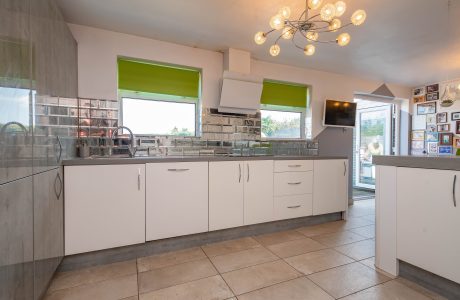 Property Bee - Winton Crescent, Yateley, Hampshire, GU46