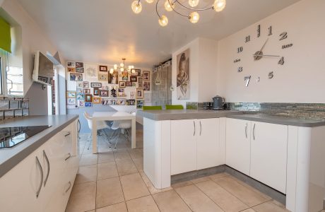 Property Bee - Winton Crescent, Yateley, Hampshire, GU46