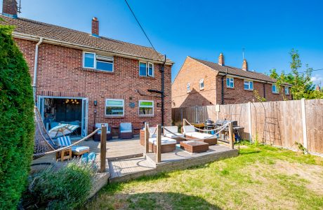 Property Bee - Winton Crescent, Yateley, Hampshire, GU46