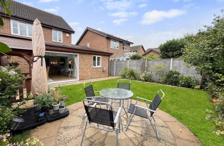 Property Bee - Station Road, Bagshot, Surrey
