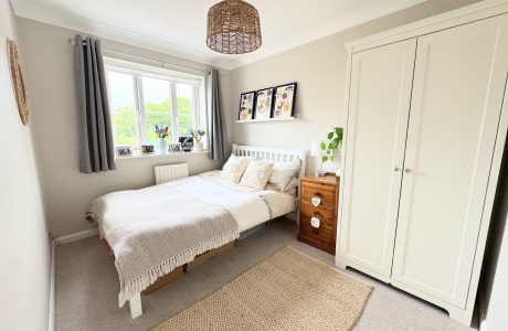 Property Bee - Station Road, Bagshot, Surrey