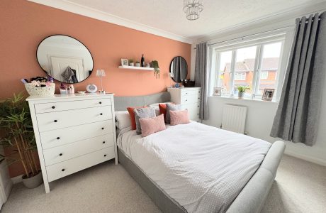 Property Bee - Station Road, Bagshot, Surrey