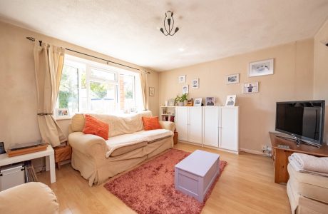 Property Bee - Winton Crescent, Yateley, Hampshire, GU46