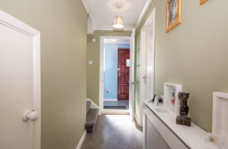 Property Bee - Winton Crescent, Yateley, Hampshire, GU46
