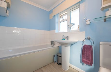 Property Bee - Winton Crescent, Yateley, Hampshire, GU46