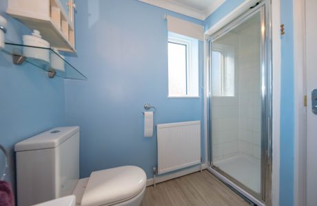 Property Bee - Winton Crescent, Yateley, Hampshire, GU46