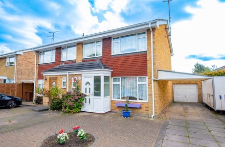Property Bee - Sandy Lane, Farnborough, Hampshire, GU14