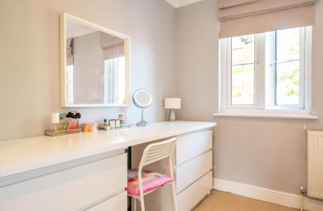 Property Bee - Driftways, Yateley, Hampshire, GU46