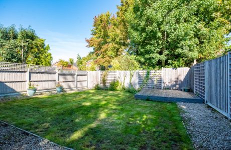 Property Bee - Driftways, Yateley, Hampshire, GU46