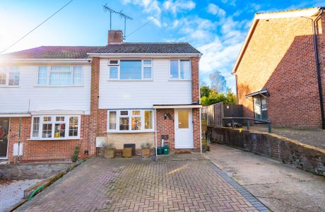 Property Bee - Maple Gardens, Yateley, Hampshire, GU46