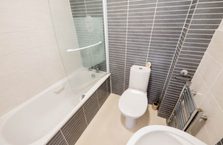 Property Bee - Lower Moor, Yateley, Hampshire, GU46