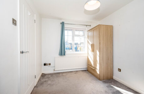 Property Bee - Bramling Avenue, Yateley, Hampshire, GU46