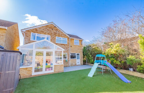Property Bee - Bramling Avenue, Yateley, Hampshire, GU46