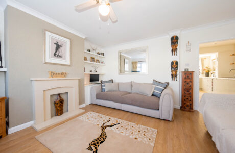 Property Bee - Ives Close, Yateley, Hampshire, GU46