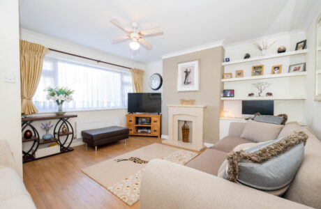 Property Bee - Ives Close, Yateley, Hampshire, GU46