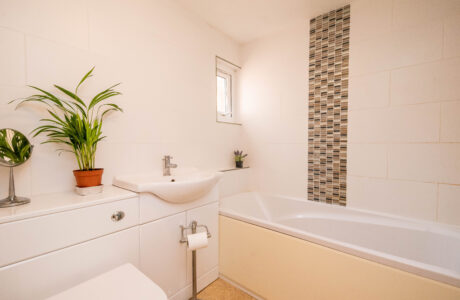Property Bee - Ives Close, Yateley, Hampshire, GU46