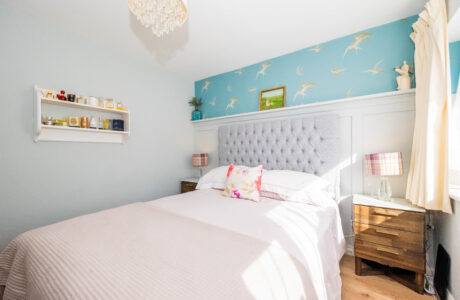 Property Bee - Ives Close, Yateley, Hampshire, GU46
