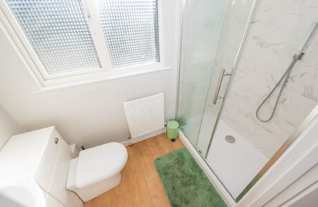 Property Bee - Ives Close, Yateley, Hampshire, GU46