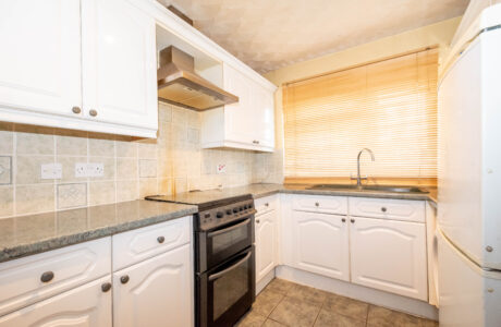 Property Bee - Aldwick Close, Farnborough, Hampshire, GU14