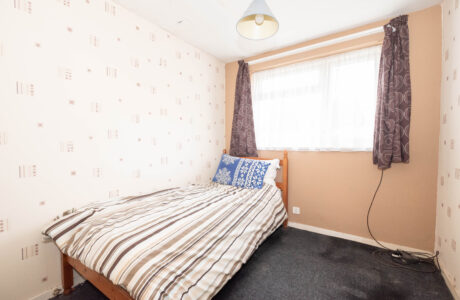 Property Bee - Aldwick Close, Farnborough, Hampshire, GU14