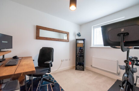 Property Bee - Jubilee Drive, Church Crookham, Hampshire, GU52