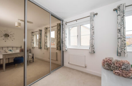 Property Bee - Jubilee Drive, Church Crookham, Hampshire, GU52