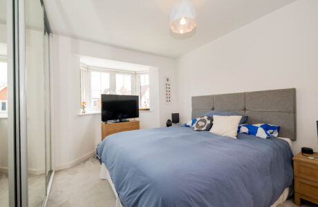 Property Bee - Urnfield, Yateley, Hampshire, GU46