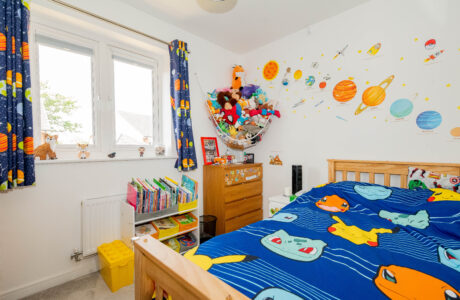 Property Bee - Urnfield, Yateley, Hampshire, GU46
